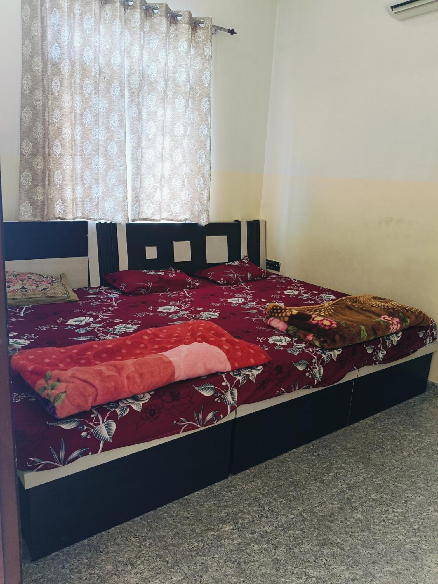 Palsana  Jai Hanuman Guest House מראה חיצוני תמונה