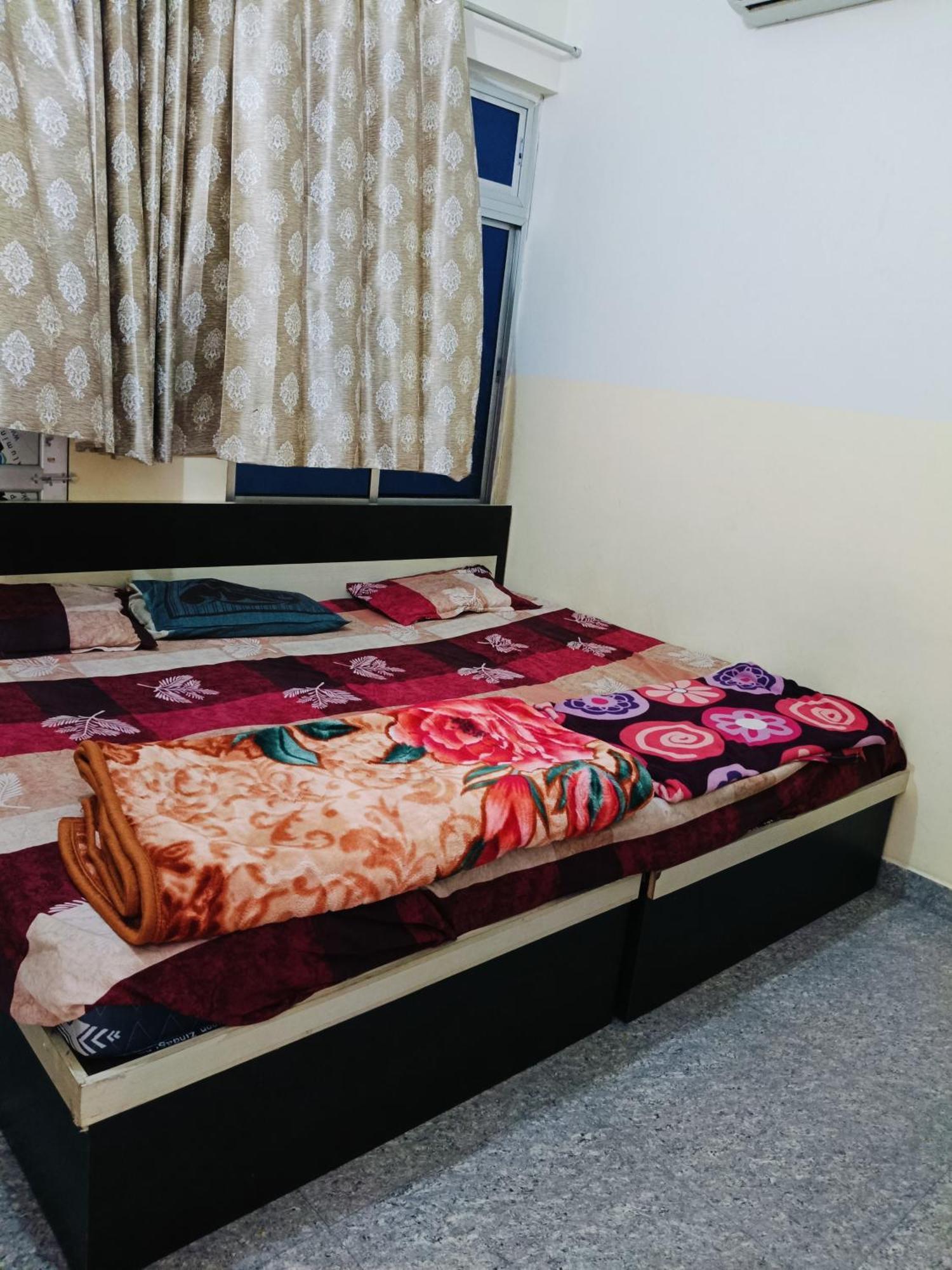 Palsana  Jai Hanuman Guest House מראה חיצוני תמונה