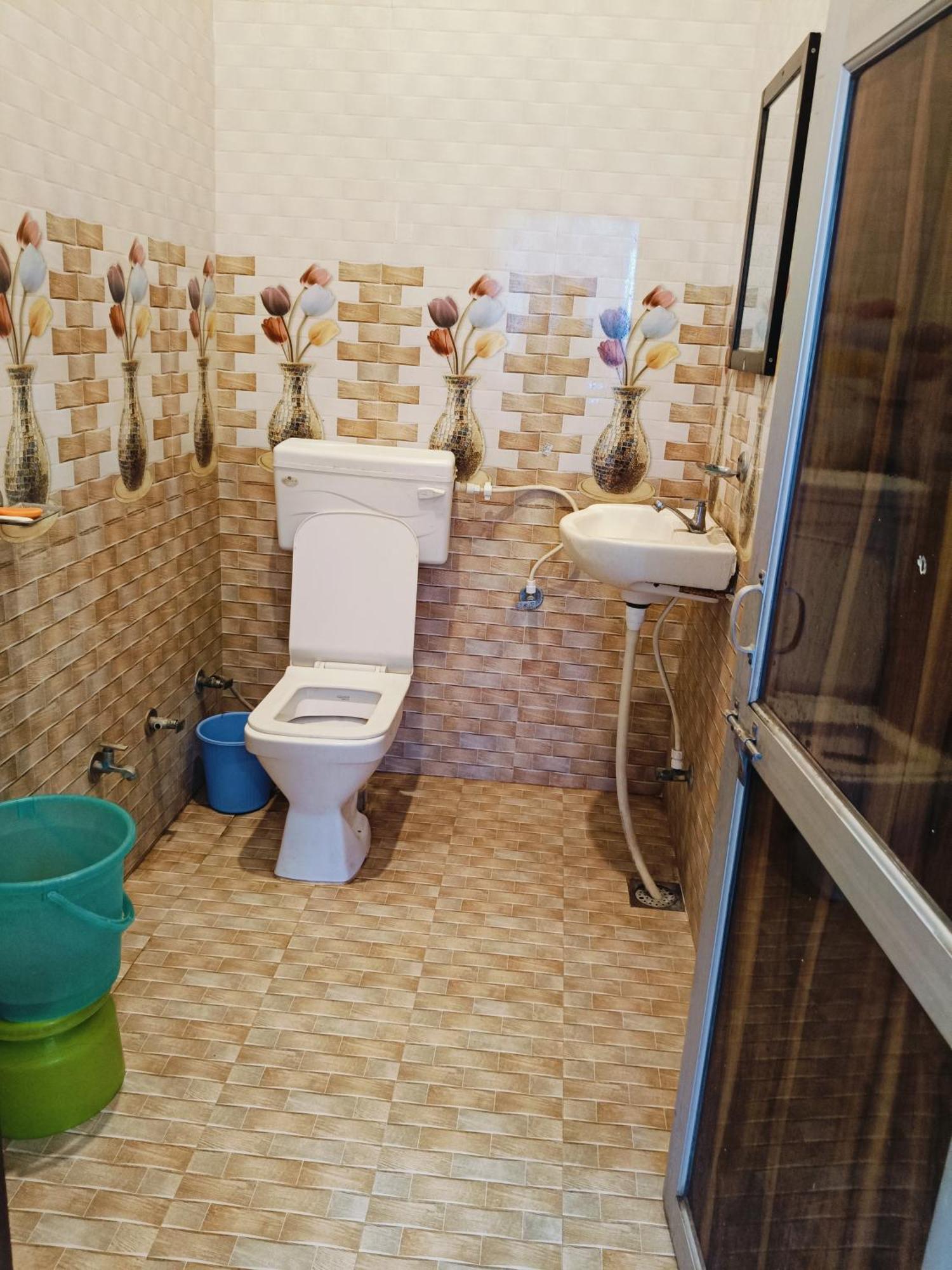 Palsana  Jai Hanuman Guest House מראה חיצוני תמונה