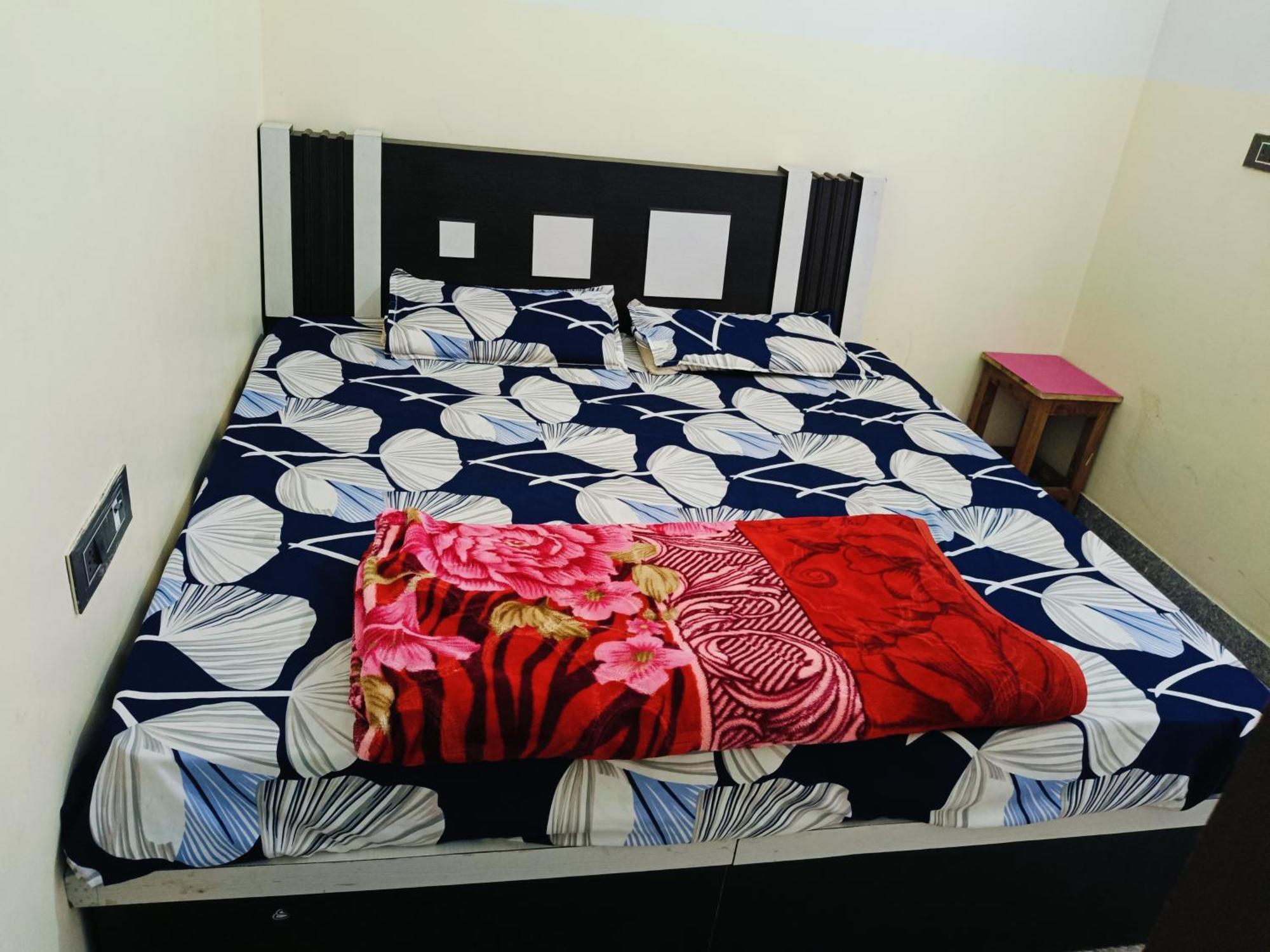 Palsana  Jai Hanuman Guest House מראה חיצוני תמונה