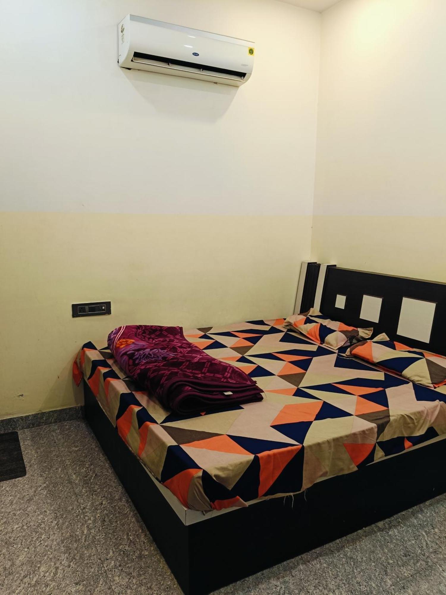 Palsana  Jai Hanuman Guest House מראה חיצוני תמונה
