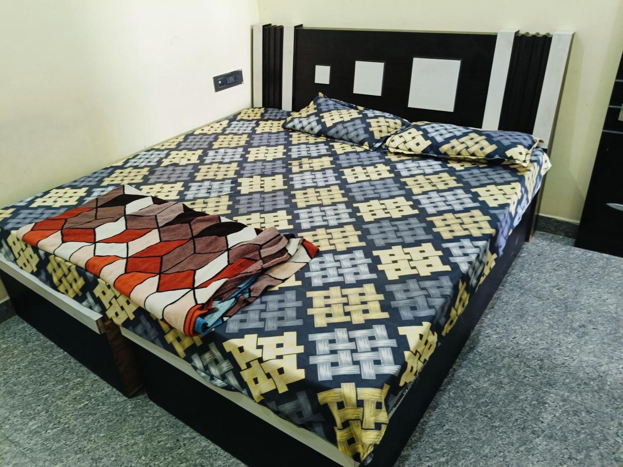 Palsana  Jai Hanuman Guest House מראה חיצוני תמונה