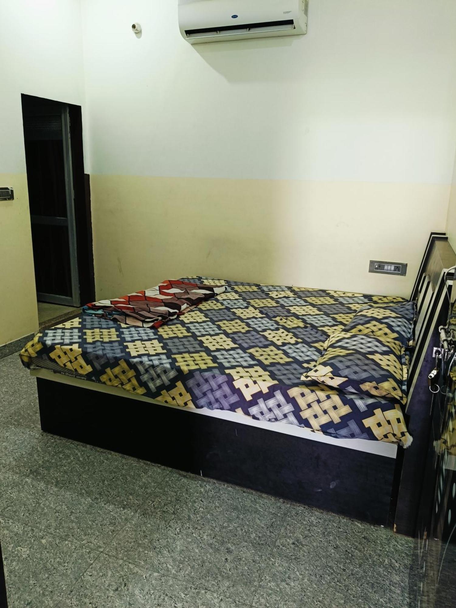 Palsana  Jai Hanuman Guest House מראה חיצוני תמונה