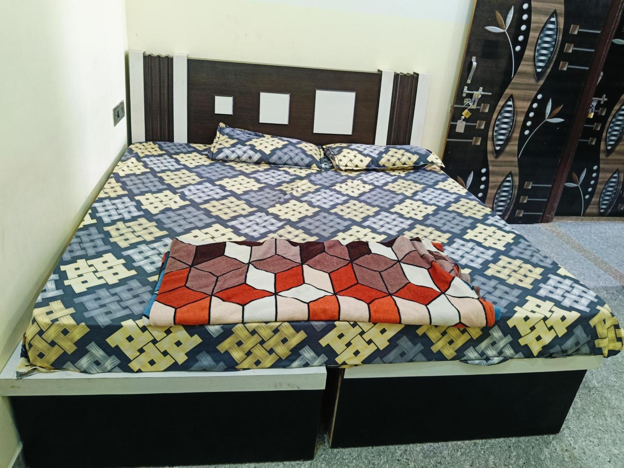 Palsana  Jai Hanuman Guest House מראה חיצוני תמונה