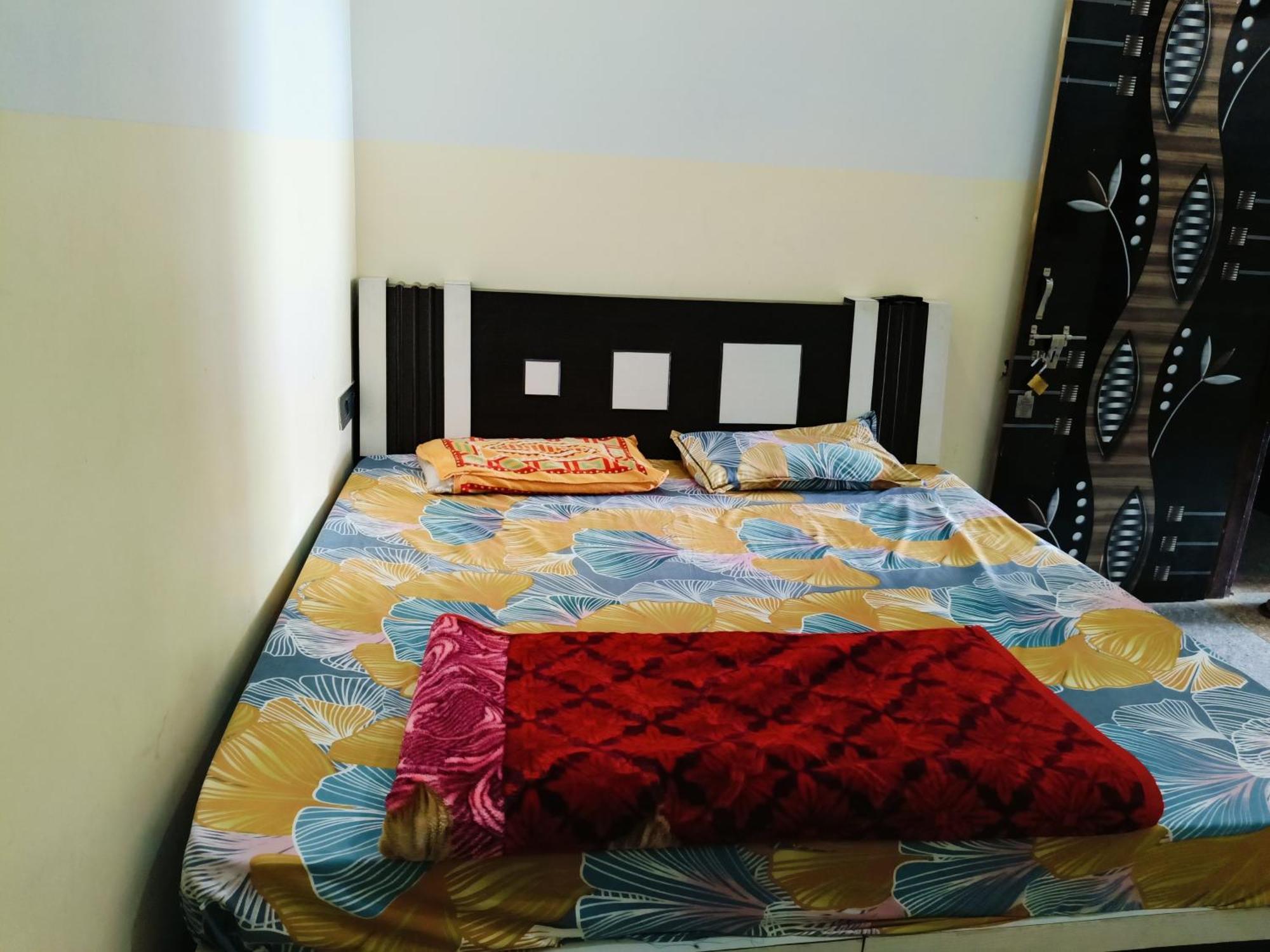 Palsana  Jai Hanuman Guest House מראה חיצוני תמונה